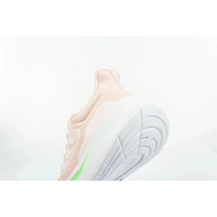 cb6e8fda425ad713fef6b1fec45d9407